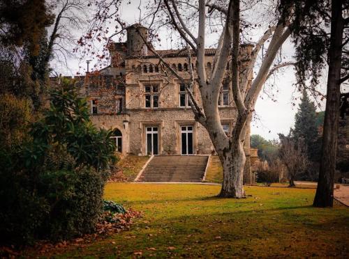 chateau